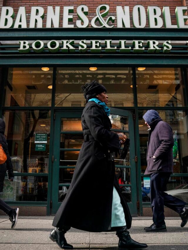 Barnes & Noble to close in downtown Naperville